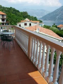 Frontline Apartment with Fantastic Views and Parking on Kotor Bay - Image 3