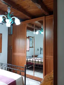 Villino indipendente con spiaggia privata sul lago - Image 4