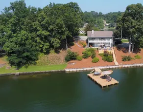 Opening Calendar 45 Days Out - Amazing View Lakefront Home with private dock - Image 4