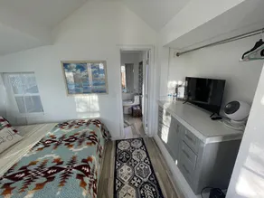 Zenful Avo-Cottage w/hot tub — 5 min from the beach & hiking! - Image 5