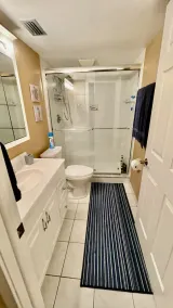 Lovely 2BED 2BA Apartment with pool near the beach - Image 4