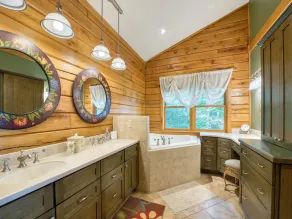 4 BR Mountain cabin with beautiful long range views in quiet gated community - Image 4