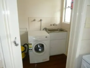 Rosehill Apartment Ipswich - Image 2