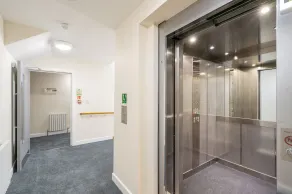 Hotel DC, Stratford - Image 4
