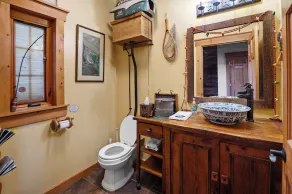 Gorgeous, remote lodge on 100+ acres, 15 min from downtown Indiana - Image 3