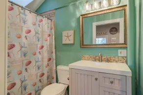 Ogunquit Footbridge Beach, sleeps 6, outdoor shower & fireplace, smoke free home - Image 3