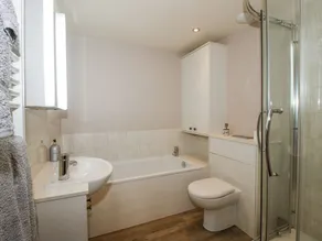 Bluebell Cottage - Image 4