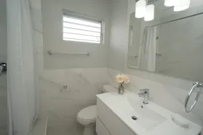 BLUE HAVEN 1- STUDIO CONDO near BEACHES W/POOL - Image 2