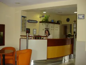 Tisza Alfa Hotel - Image 4