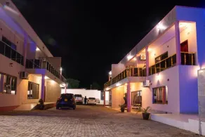 Lavish Suites - Image 5