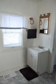 Sanctuary Woodland Guest House, located next to the conservation area! - Image 3