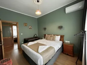 Golden Horn Gem: 3-Bedroom Apartment with Scenic Terrace and Seaside Location - Image 5
