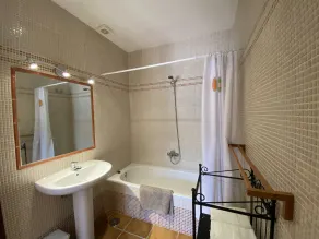 El Almendro Luxury self catering accommodation with pool - Image 2