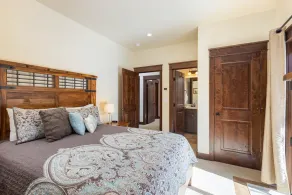 47 River Run Townhomes 3 Bedroom Townhouse by RedAwning - Image 5