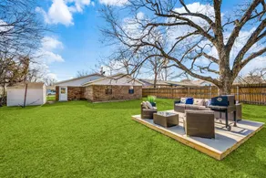 Quaint City of Justin STEPS away- 5 Min to raceway. Just remodeled  Dog friendly - Image 5