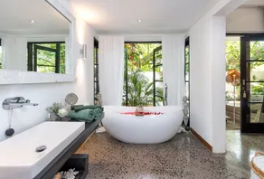 Villa Lora by Villa Finder - Image 2