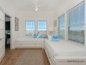 Relaxed Cancellation Policy! Oceanfront home with pool,hot tub, fire pit, bikes. - Image 5