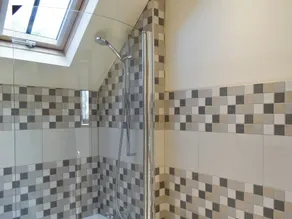 2 bedroom accommodation in Cwm Cyfnal - Image 3