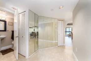 Luksuriøs Oceanfront Remodel Gated Clearwater, Sand Key - Image 2