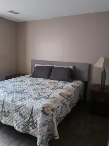 Cozy Bungalow Downtown Pine City - Image 5