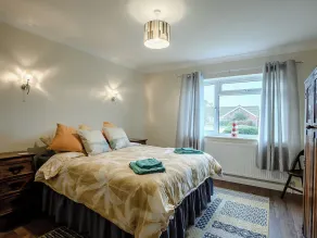 2 bedroom accommodation in Happisburgh - Image 3