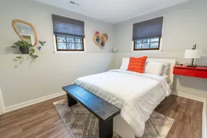 Stylish, comfortable, and just minutes from Mass Street - Image 5