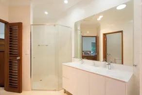 Beautiful 4 bedroom home, private pool and golf cart. - Image 4