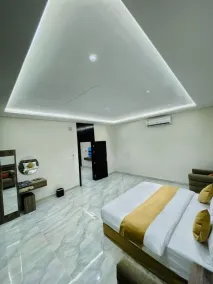 Calm Serviced Apartments 4 - Image 4