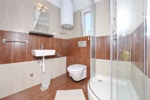 Two-Bedroom Bi-Level Penthouse Appartment Cuci - Image 2