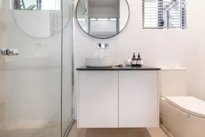 Luxurious City Sanctuary with Private Pool – Perfect for Family Getaways in Cairns - Image 2