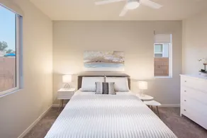 Splinternyt hus, tæt på alt! 4BR m / pool, boblebad og pejs (sovepladser 12) - Image 3