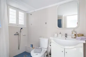 Stylish Syntagma apartment - Image 2
