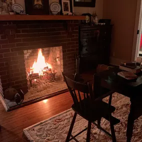 Historic home! Minutes to the beaches, Babylon Village, short train ride to NYC! - Image 3