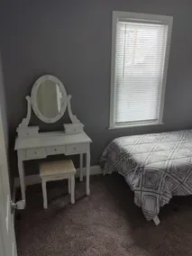 Newly renovated home 5 minutes from beach, dining and recreation - Image 5