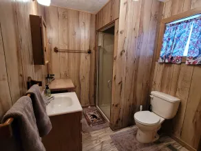 Brighton Log Cabin. Close to lifts! Free parking.  - Image 2