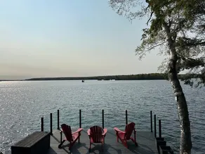 Waterfront open concept dream cottage with hot tub - Image 5