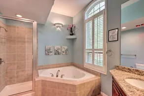 Fresh Bright and Clean Mountainside Villa w free Beach&Pool Access - Image 2