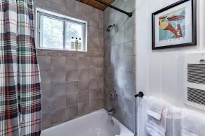 A Family Affair! Unique 3 cottage property on Lake Muskoka! - Image 5