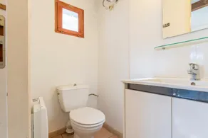Holiday Home 'Mazet' with Private Terrace, Private Garden and Wi-Fi - Image 3