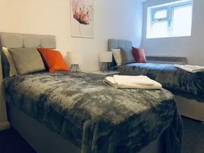ELD6 - 2 bedroom, free parking and Netflix - Image 4