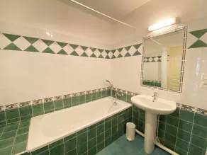 04B2 Beautiful studio in a mas provençal - pool - Image 2