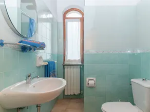 Beautiful private villa for 3 people with WIFI, A/C, TV and pets allowed - Image 2