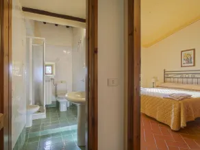 Lovely apartment for 4 guests with WIFI, pool, TV, patio, pets allowed and panoramic view - Image 2