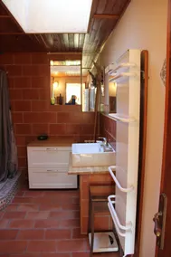 Detached house in \"plain\" countryside and \"plain\" foot colors and fantasies ... - Image 2