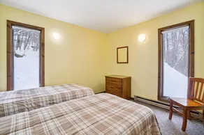 Welcome to your ideal mountain escape! This delightful 3-bedroom plus loft - Image 3