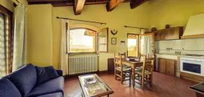 Trebbiano-Panoramic apartment with swimming pool and vineyard - Image 4
