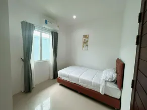 DreamNest Patong Hotel Patong Beach - Image 4