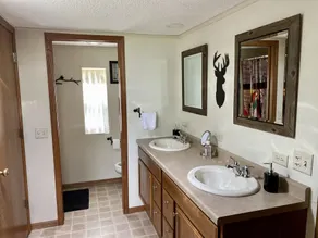 Cozy family & pet friendly lake home, great reviews & rates - Image 4