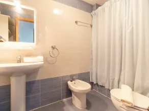 Confortable appartement avec WIFI, piscine, climatisation, TV, terrasse et animaux admis - Image 4