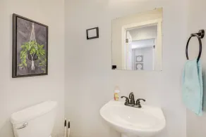 Helt ny! 4 BR Lakefront Home. Privat havn, stor udsigt over vandet! 15min til Clemson - Image 3